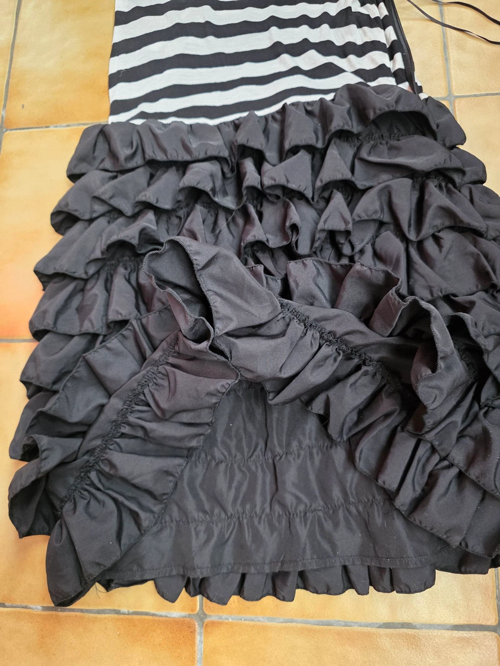 Tweekleurige maritieme jurk met ruches Vero Moda - Nieuw met etiket - Maat 34 klein 36 – photo 5